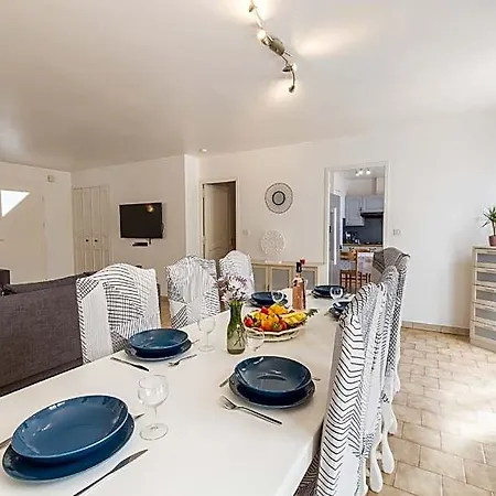 La Grande Auguiere, Familiale Et Spacieuse Au Coeur Du Vignoble Et A 300m De La Hotel