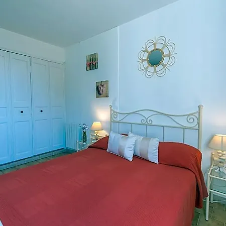 Hotel La Grande Auguiere, Familiale Et Spacieuse Au Coeur Du Vignoble Et A 300m De La 3*