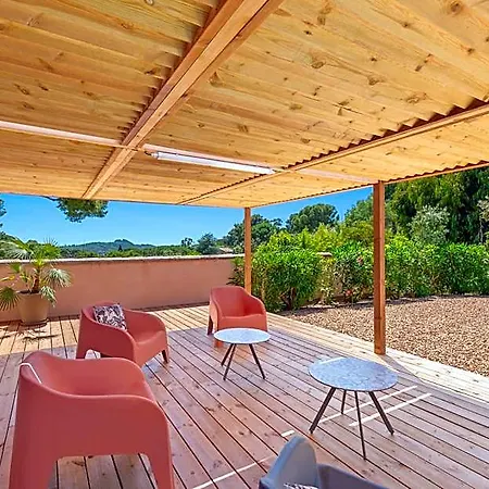 La Grande Auguiere, Familiale Et Spacieuse Au Coeur Du Vignoble Et A 300m De La 3* Hyères